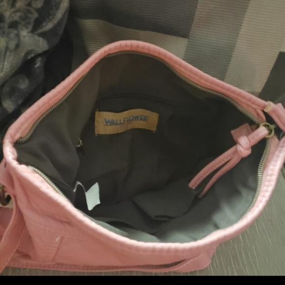 NWT Wallflower Unicorn Purse. - Picture 7 of 8